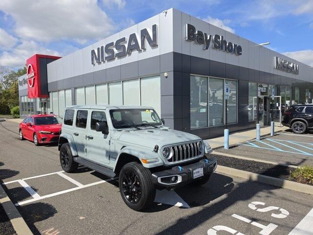 2024 Jeep Wrangler Sahara 4xe