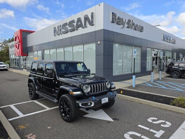 2024 Jeep Wrangler Sahara 4xe