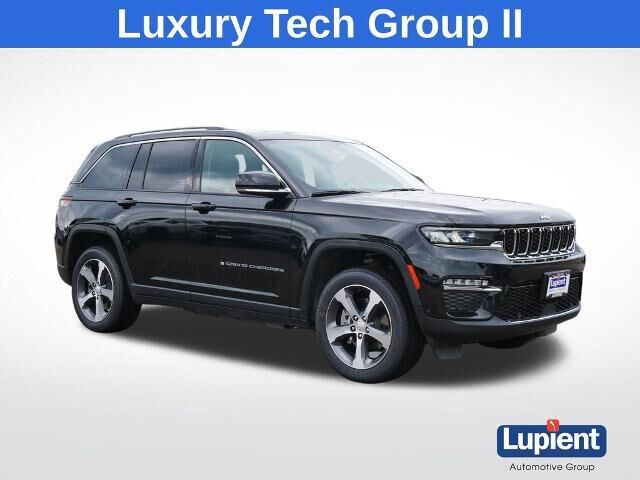 2022 Jeep Grand Cherokee 4xe — photo 1 of 12