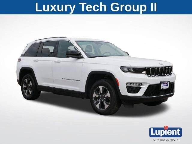 2022 Jeep Grand Cherokee 4xe — photo 1 of 12
