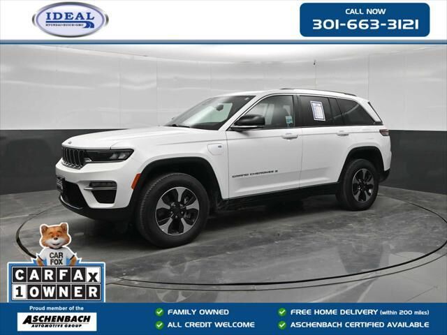 2024 Jeep Grand Cherokee 4xe — photo 1 of 13