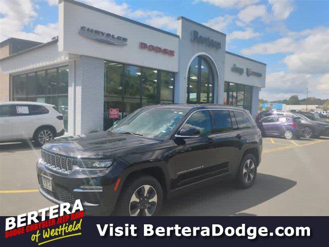2024 Jeep Grand Cherokee 4xe — photo 1 of 10