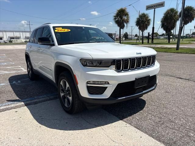 2023 Jeep Grand Cherokee 4xe — photo 1 of 26