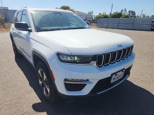 2024 Jeep Grand Cherokee 4xe — photo 1 of 18