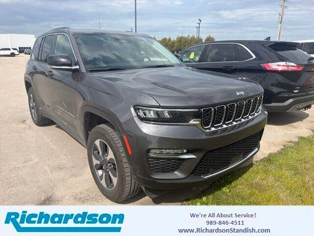 2022 Jeep Grand Cherokee 4xe — photo 1 of 26