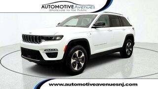 2022 Jeep Grand Cherokee 4xe 4x4 w/ Luxury Tech Group II