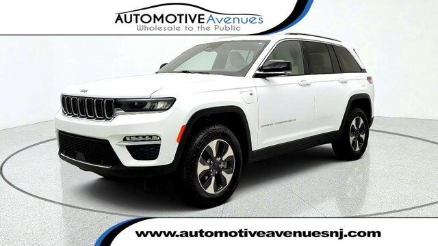 2022 Jeep Grand Cherokee 4xe 4x4 w/ Luxury Tech Group II