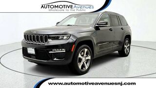 2023 Jeep Grand Cherokee 4xe 4x4 w/ 20'' Machined/Painted Aluminum Wheels