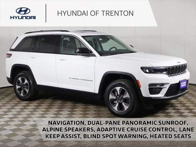 2022 Jeep Grand Cherokee 4xe — photo 1 of 9