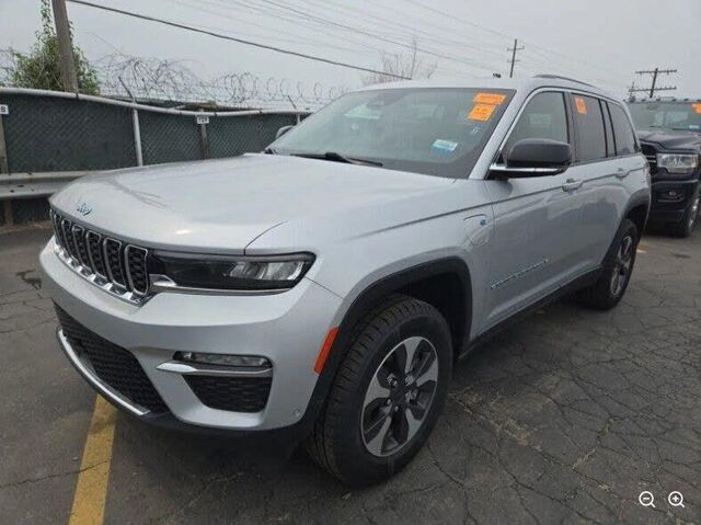 2022 Jeep Grand Cherokee 4xe — photo 1 of 1