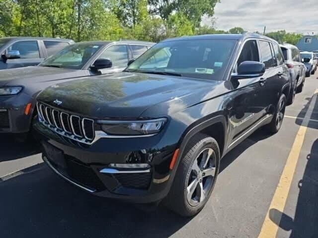 2023 Jeep Grand Cherokee 4xe — photo 1 of 12