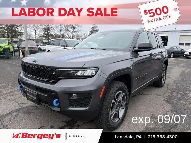 2022 Jeep Grand Cherokee Trailhawk 4xe