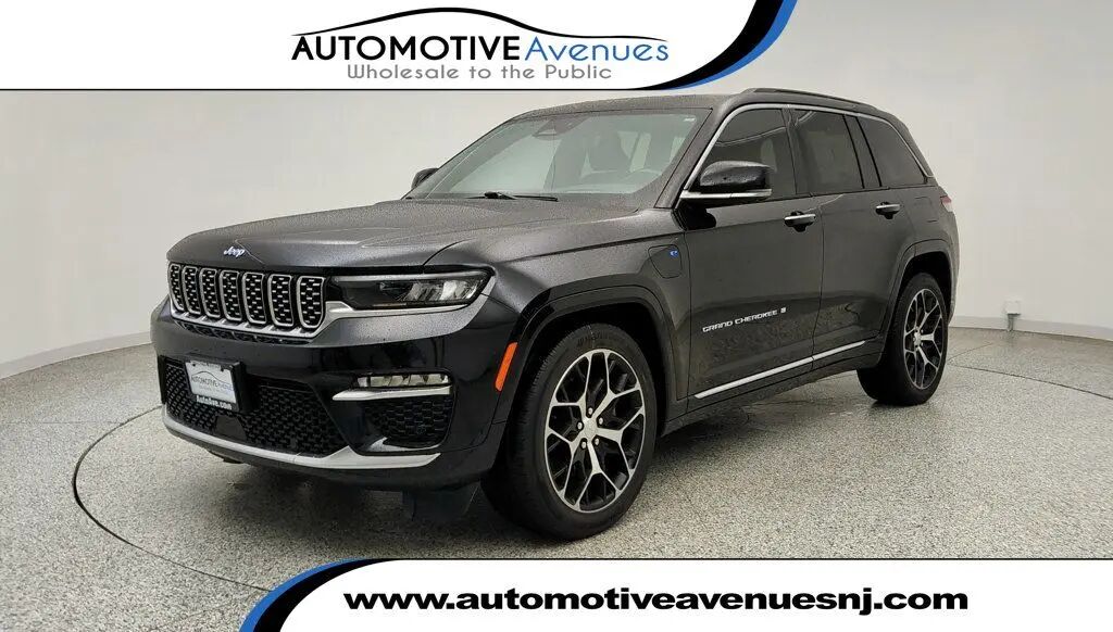 2024 Jeep Grand Cherokee Summit 4xe — photo 1 of 26