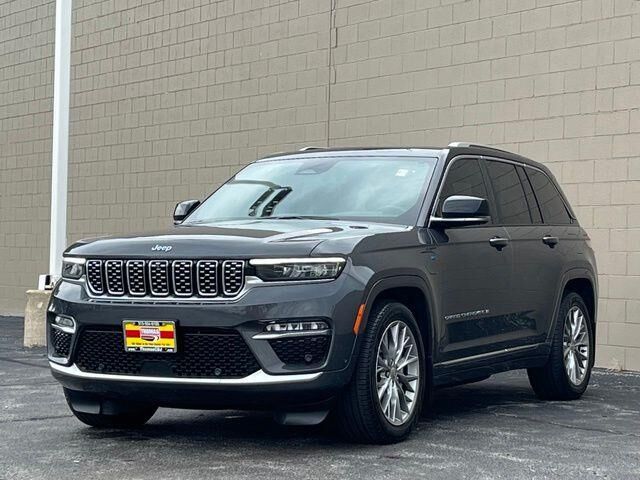 2022 Jeep Grand Cherokee Summit 4xe — photo 1 of 12