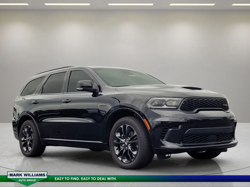 2025 Dodge Durango R/T — photo 1 of 43
