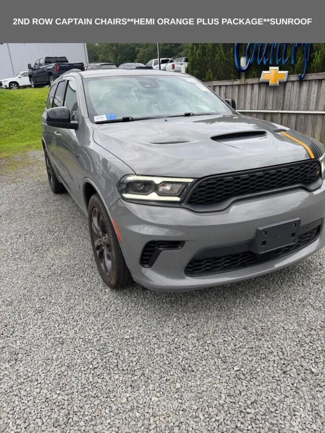 2023 Dodge Durango R/T — photo 1 of 39