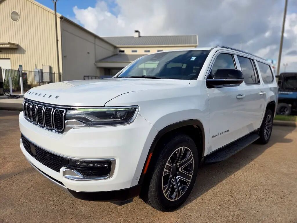 2024 Jeep Wagoneer L Series II — photo 1 of 13