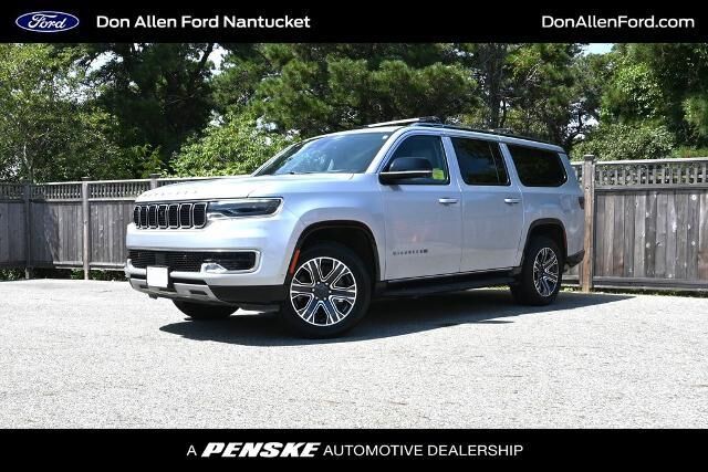 2023 Jeep Wagoneer L Series II — photo 1 of 13