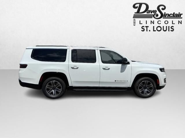 2023 Jeep Wagoneer L Series II — photo 1 of 36