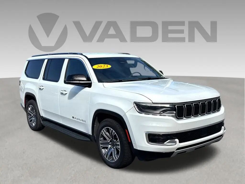 2023 Jeep Wagoneer L Series II — photo 1 of 14