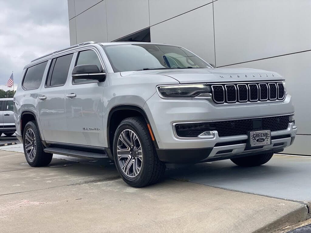2024 Jeep Wagoneer L Series II — photo 1 of 1