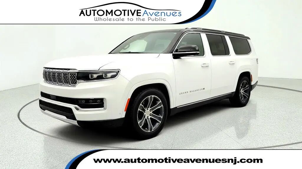 2023 Jeep Grand Wagoneer L Base — photo 1 of 26