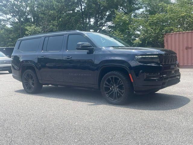2023 Jeep Grand Wagoneer L Series III — photo 1 of 14