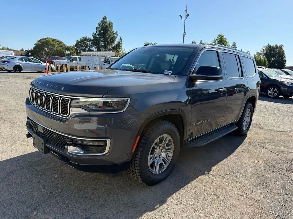 2024 Jeep Wagoneer Base — photo 1 of 43