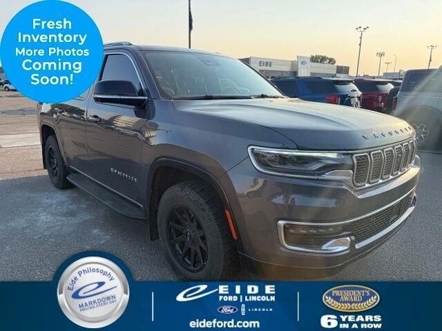2024 Jeep Wagoneer Base