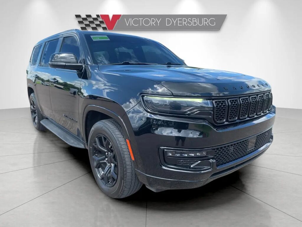 2023 Jeep Wagoneer Base — photo 1 of 12