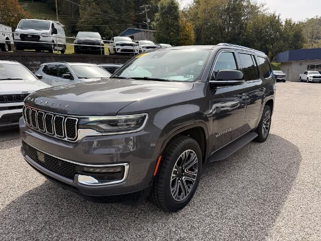 2023 Jeep Wagoneer Base