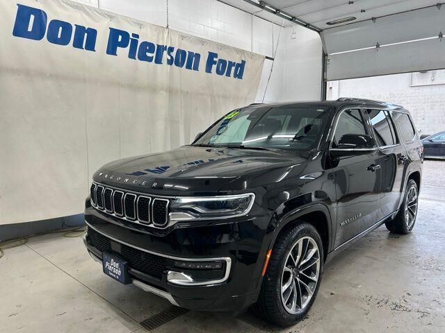 2023 Jeep Wagoneer Series III — photo 1 of 13