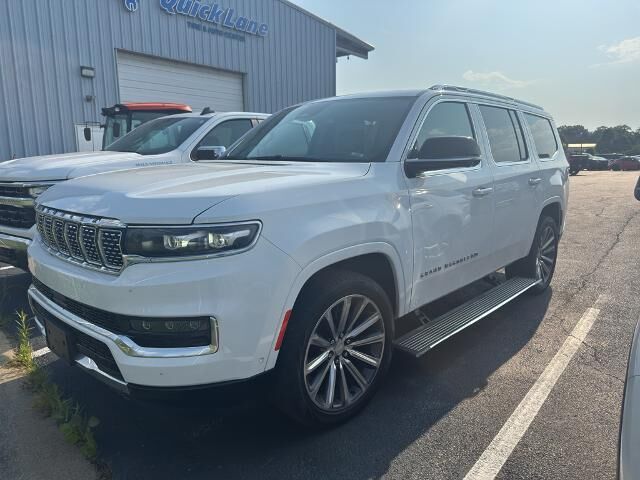 2023 Jeep Grand Wagoneer Base — photo 1 of 14