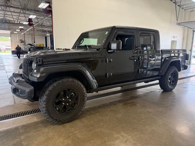 2021 Jeep Gladiator Sport — photo 1 of 13