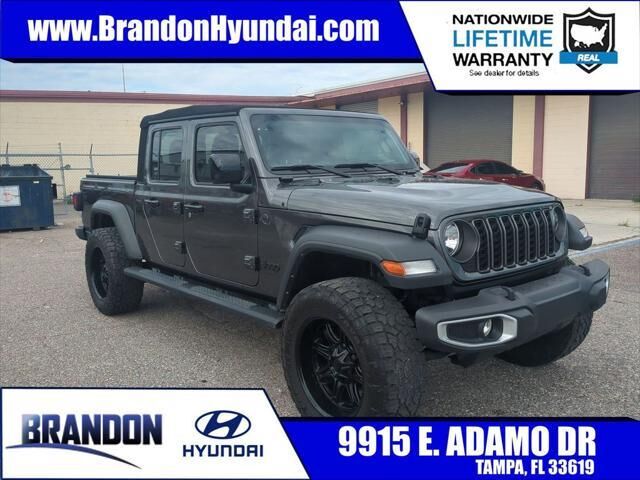 2024 Jeep Gladiator Sport — photo 1 of 13