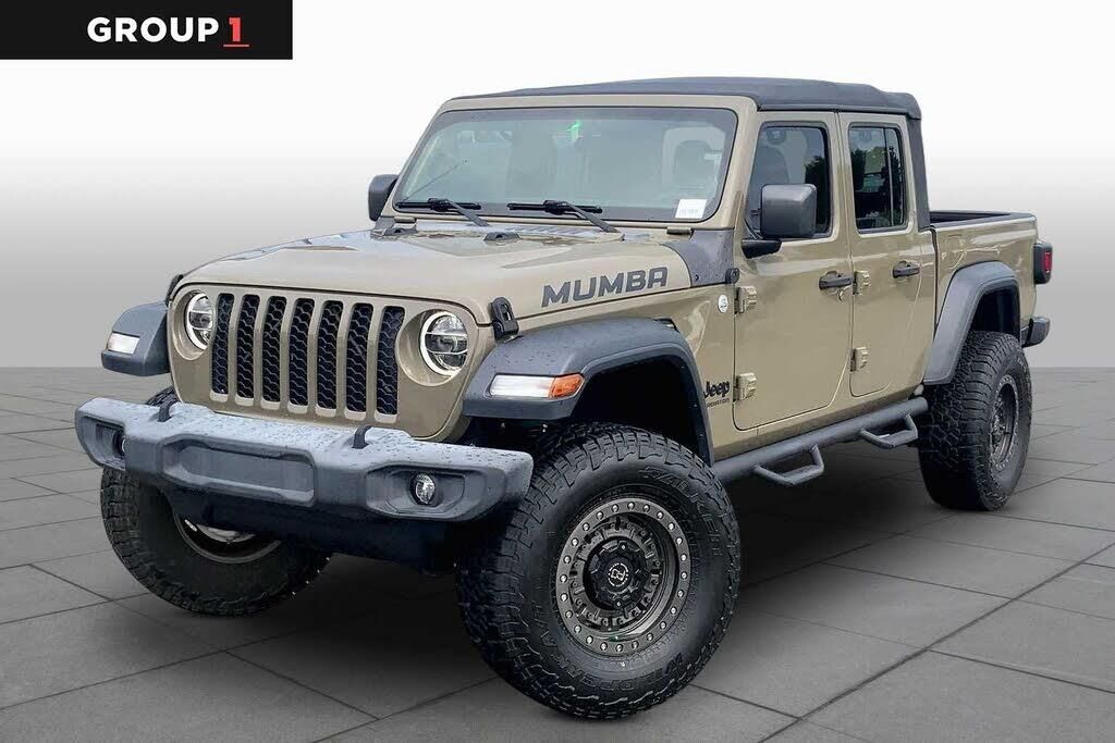 2020 Jeep Gladiator Sport — photo 1 of 13