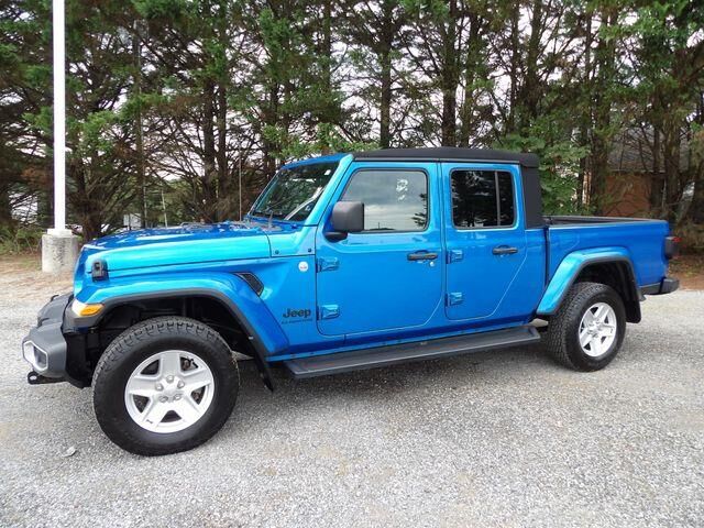 2020 Jeep Gladiator Sport — photo 1 of 13