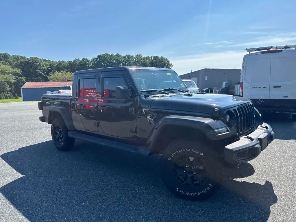 2021 Jeep Gladiator Sport — photo 1 of 13