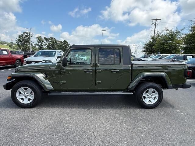 2023 Jeep Gladiator Sport — photo 1 of 13