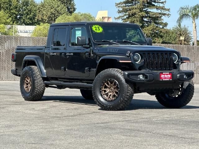 2023 Jeep Gladiator Sport