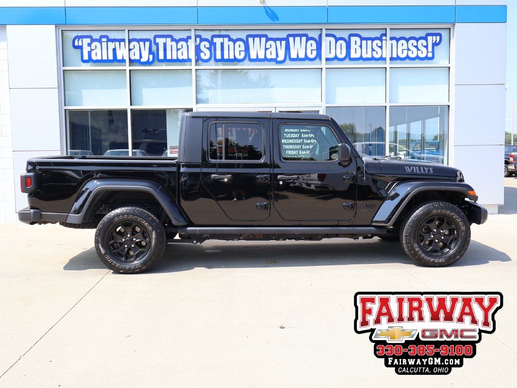 2021 Jeep Gladiator Willys — photo 1 of 13