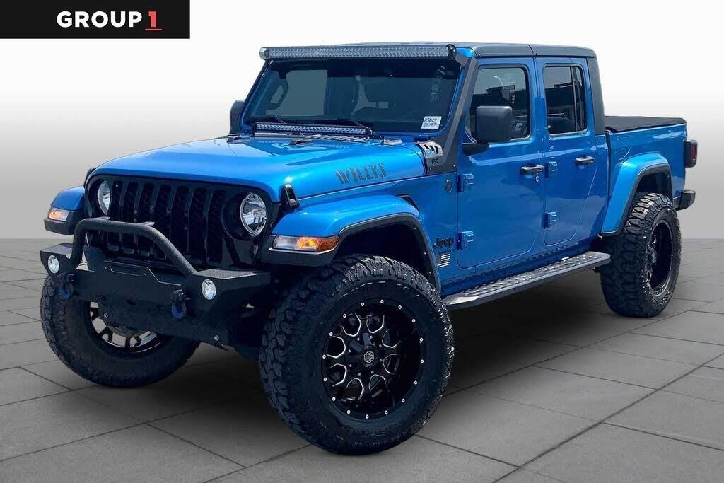 2023 Jeep Gladiator Sport — photo 1 of 13