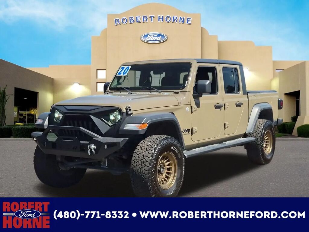 2020 Jeep Gladiator Sport — photo 1 of 13