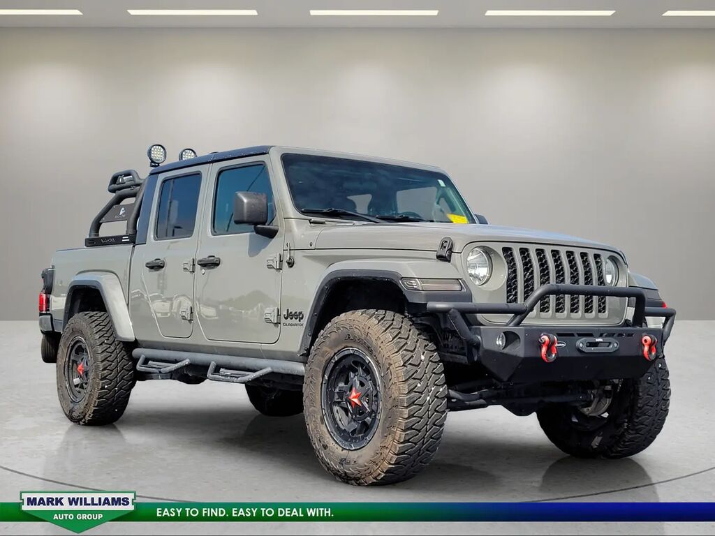 2021 Jeep Gladiator Sport — photo 1 of 21