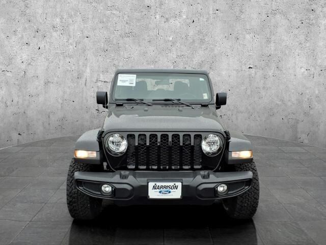 2022 Jeep Gladiator Sport