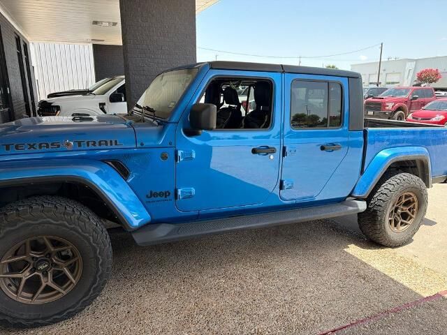 2023 Jeep Gladiator Sport — photo 1 of 13