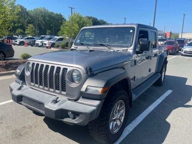 2020 Jeep Gladiator Sport — photo 1 of 34