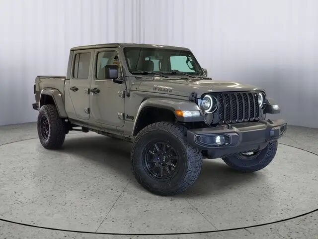 2021 Jeep Gladiator Sport — photo 1 of 13