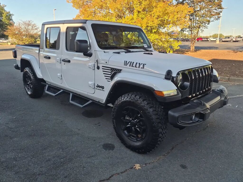 2022 Jeep Gladiator Sport — photo 1 of 13