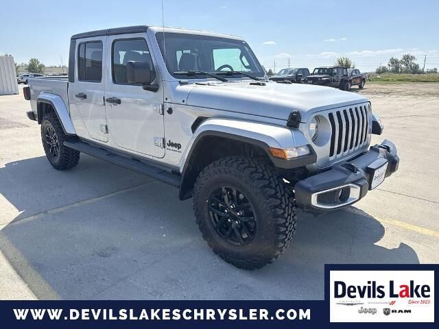 2023 Jeep Gladiator Sport